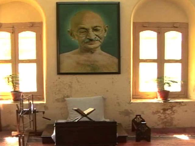Video : India Matters: 'I Am Gandhi'