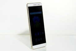 एप्पल iPhone 6 की याद दिलाता लेनोवो का यह नया Phablet एप्पल iPhone 6 की याद दिलाता लेनोवो का यह नया Phablet