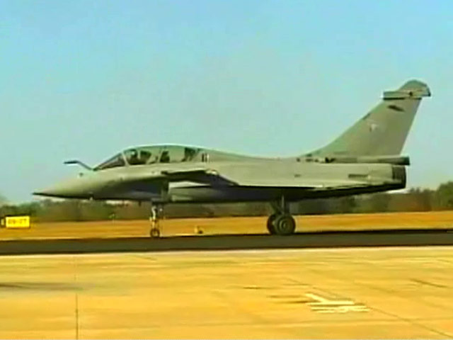 सीमा पार आंतकी कैंपों पर हमला करने में सक्षम है वायुसेना : अरुप राहा