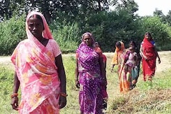 ग्रामीण रोजगार योजना पर चोट, मजदूरी के लिए महीनों का इंतजार ग्रामीण रोजगार योजना पर चोट, मजदूरी के लिए महीनों का इंतजार