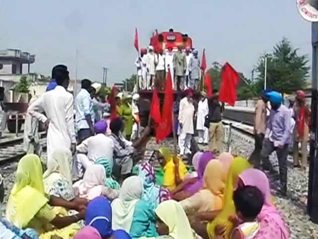 Video : पंजाब : किसानों का रेल रोको आंदोलन, नकली कीटनाशक से खराब हुई थी फसल