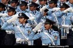 वायुसेना चीफ ने किया ऐलान, फाइटर पायलट बनेंगी महिलाएं वायुसेना चीफ ने किया ऐलान, फाइटर पायलट बनेंगी महिलाएं