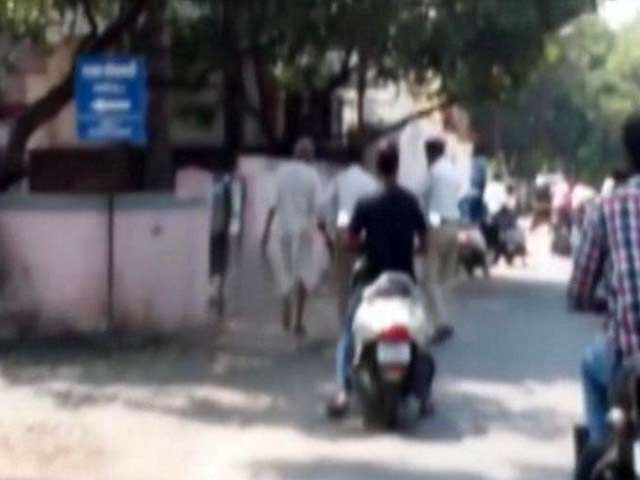 Man Seen Walking With Wife's Head on Pune Road