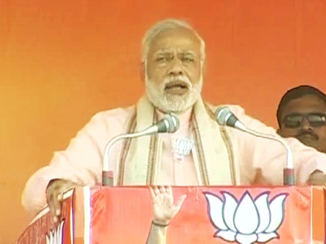 इंडिया 7 बजे : लालू पर फिर पीएम ने साधा निशाना, बोले- डिक्शनरी में गालियां ढूंढते हैं लाल