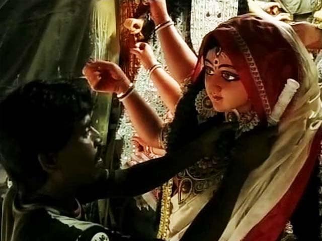 Video : Preparing For Durga Puja, Bengal Up Today at 4 am for Mahalaya