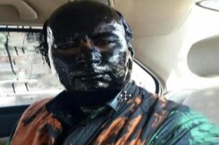 Shiv Sena members threw black ink at me: Sudheendra Kulkarni Shiv Sena members threw black ink at me: Sudheendra Kulkarni