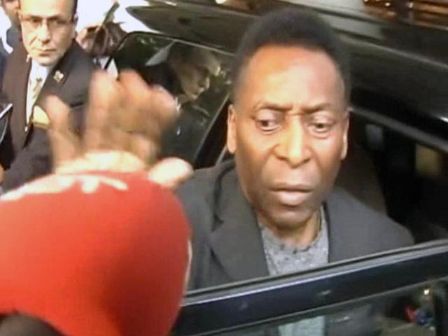 Pele Checks Out of Kolkata With a 'I Love You' Comment