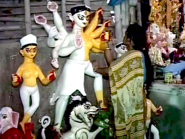 Why This Kolkata Durga Puja is The First of Its Kind in The World