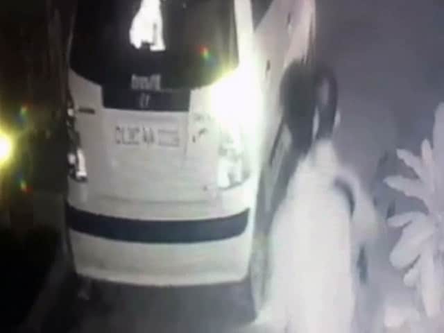 Videos : दिल्ली रेप केस : CCTV फुटेज खंगाल रही पुलिस, फिलहाल कोई अरेस्ट नहीं