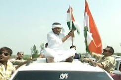 Hardik Patel Detained Near Rajkot Cricket Stadium Ahead of Protest Meet Hardik Patel Detained Near Rajkot Cricket Stadium Ahead of Protest Meet