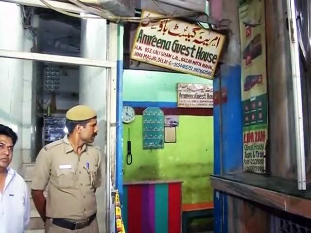 Videos : दिल्ली : जामा मस्जिद के अमरीना गेस्ट हाउस में मृत मिली महिला