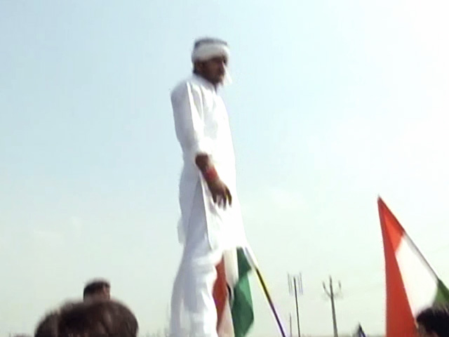 हार्दिक पटेल के खिलाफ देशद्रोह का मामला दर्ज, मुश्किल बढ़ी