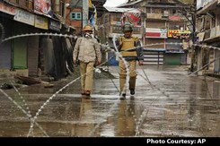 Clashes at Funeral of Man Attacked Over Beef Rumours, Highway Blocked Clashes at Funeral of Man Attacked Over Beef Rumours, Highway Blocked