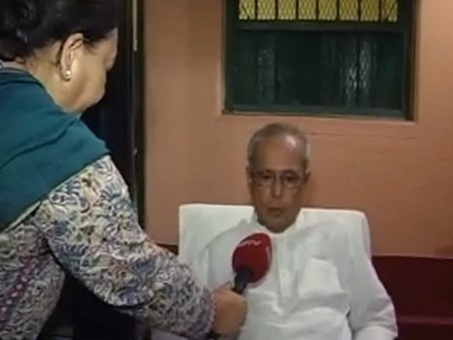 इंडिया 7 बजे : राष्ट्रपति प्रणब मुखर्जी ने दुर्गा पूजा पर दिया शांति का संदेश