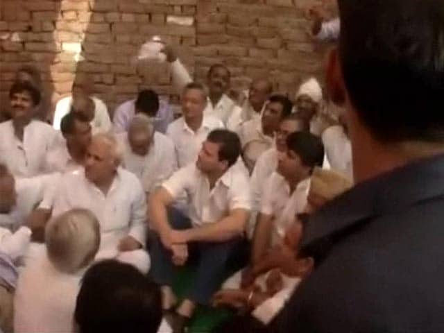 Video : Haryana Dalit Children Deaths: Rahul Gandhi Visits Victims' Family Amid Protest By Locals