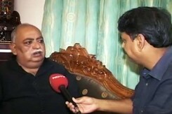 मशहूर शायर मुनव्वर राना को पीएम मोदी ने मिलने के लिए बुलाया मशहूर शायर मुनव्वर राना को पीएम मोदी ने मिलने के लिए बुलाया