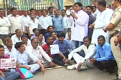 Delhi Sanitation Workers Call Off Strike Amid Rift Amongst Union Leaders Delhi Sanitation Workers Call Off Strike Amid Rift Amongst Union Leaders