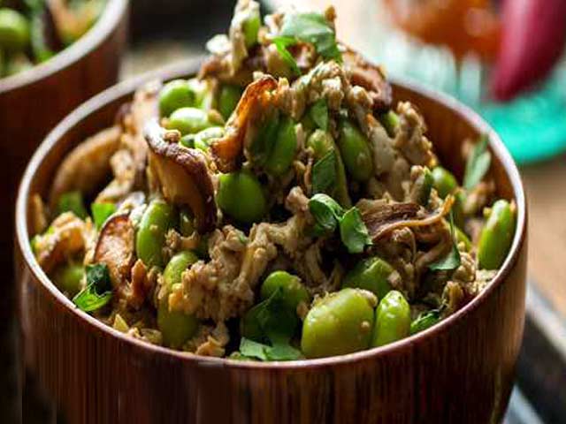 Shredded Tofu and Shiitake Stir-Fry