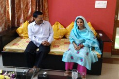 Geeta Meets Delhi Chief Minister Arvind Kejriwal Geeta Meets Delhi Chief Minister Arvind Kejriwal