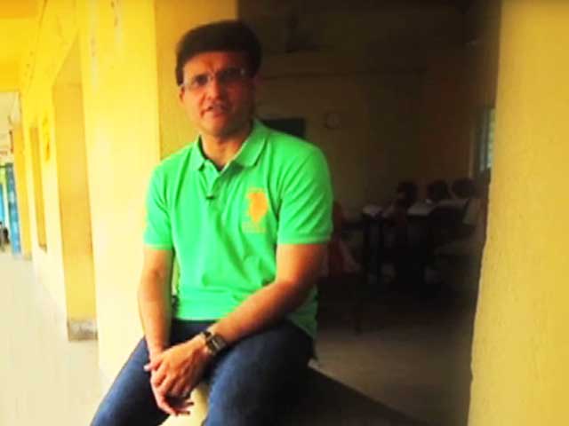 Video : Sourav Ganguly: Donate to Help 1000 Schools Become <i>Swachh</i>