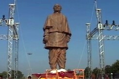 Gujarat Unveils Sardar Patel's 30-Feet Statue Gujarat Unveils Sardar Patel's 30-Feet Statue