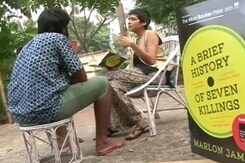 They Left Their Jobs and Started a Book Store on Wheels They Left Their Jobs and Started a Book Store on Wheels