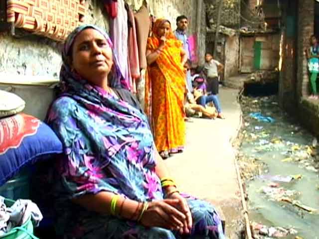 Grim Reality of Jagadamba Camp in South Delhi