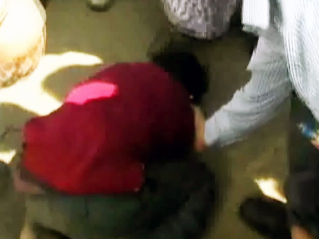 मध्य प्रदेश की मंत्री ने 14 साल के बच्चे को मारी लात, घटना कैमरे में कैद