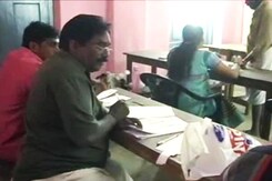 Over 75 Per Cent Voter Turnout in First Phase of Civic Polls in Kerala Over 75 Per Cent Voter Turnout in First Phase of Civic Polls in Kerala