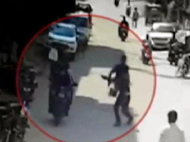 Video : Anti-Chain Snatching Teams Open Fire on Offenders in Hyderabad