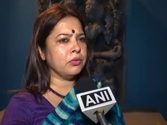 शाहरुख खान पर हमले जारी, गिरिराज, रामदेव और मीनाक्षी लेखी भी कूदे