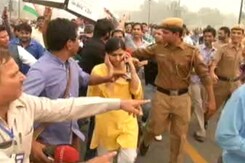 NDTV Reporter Surrounded, Heckled at Protest March NDTV Reporter Surrounded, Heckled at Protest March