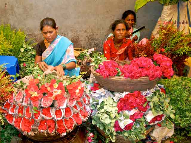 Video : दिवाली पर मुंबई के फूल मार्केट में रौनक