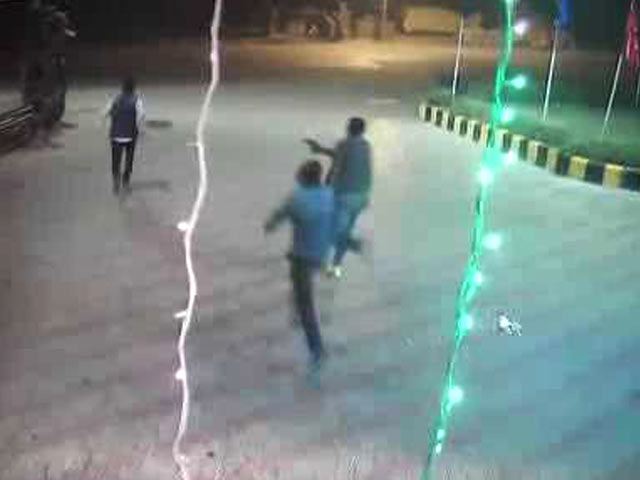 Murder at Gurgaon Petrol Pump Caught on CCTV Camera