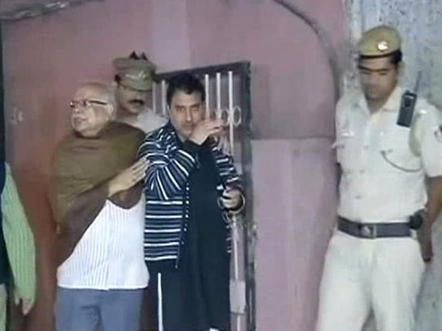 दिल्ली में लूटपाट के बाद बुजुर्ग दंपती की हत्या