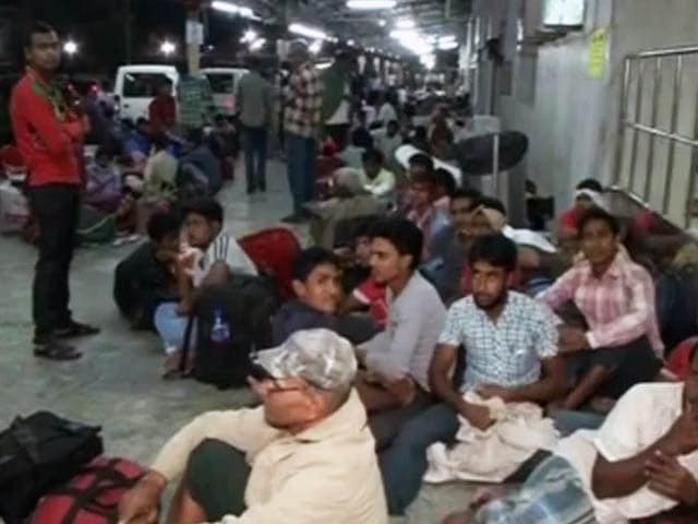 Videos : तमिलनाडु में भारी बारिश से तबाही, इलाकों में पानी भरने से लोग परेशान