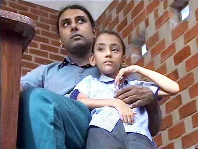 Video : This Differently-Abled Girl Inspired Her Father to Start a Fashion Label