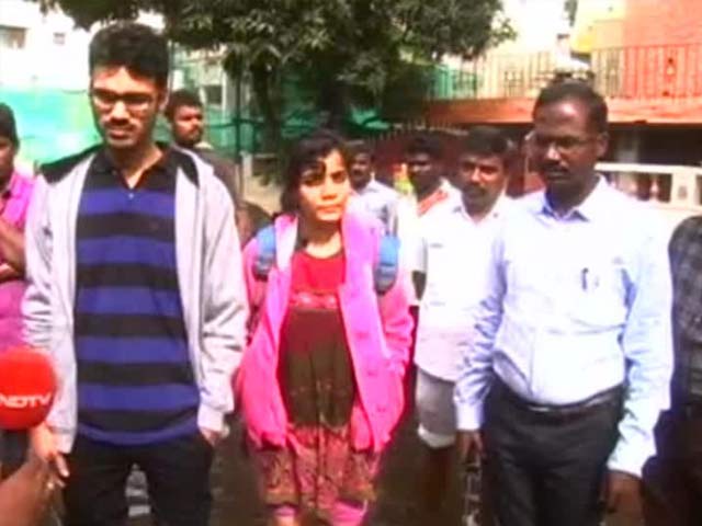 Swamps for Home with No Electricity or Drinking Water in Flooded Chennai