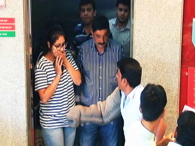 Just Spreading Laughter: Elephant In The Room