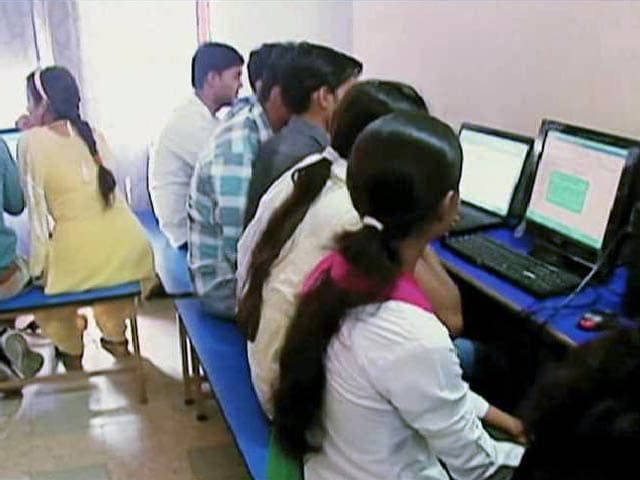 Video : Digital Literacy: First Step to Embracing Technology