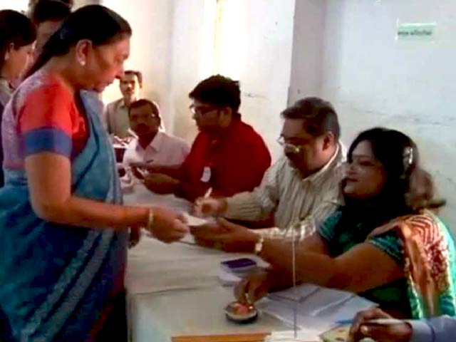 गुजरात के स्थानीय निकाय चुनाव में दांव पर सीएम की साख