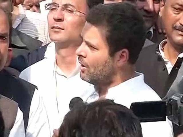 Video : Rahul Gandhi Marches For Farmers, Targets PM Modi
