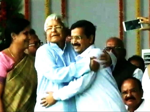 Video : Lalu Yadav 'Pulled and Hugged Me,' Says Arvind Kejriwal