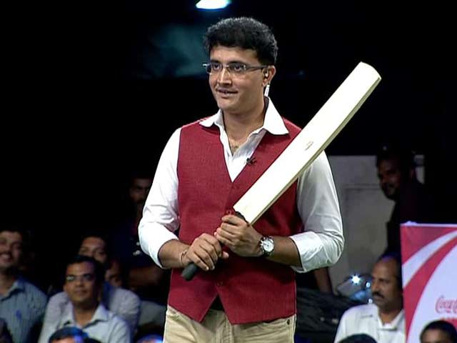 Sourav Ganguly Plays Cricket With Children on the Stage