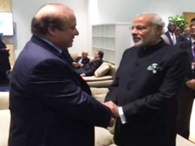 पेरिस में पाकिस्तानी प्रधानमंत्री नवाज शरीफ और पीएम मोदी की मुलाकात