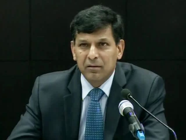 Video : Rajan Keeps Rates on Hold, Sees Room For More Accommodation