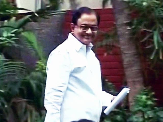 सरकार पर जमकर बरसे पूर्व वित्त मंत्री पी चिदंबरम