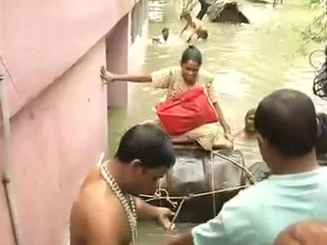 Video : In Chennai, Drum Boats, Rescue 'Convoys' and the Kindness of Strangers