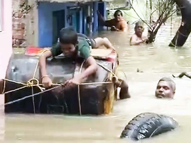 Videos : चेन्नई में बारिश : आखिर इस साल क्यों हुए चेन्नई में ऐसे हालात