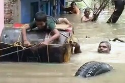 इंडिया 7 बजे : चेन्नई में 24 घंटे जारी रहेगी तेज बारिश इंडिया 7 बजे : चेन्नई में 24 घंटे जारी रहेगी तेज बारिश